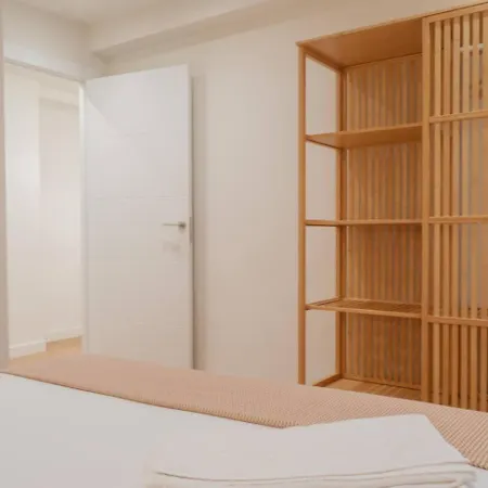 Avg La Playa 17 Apartament Gijón